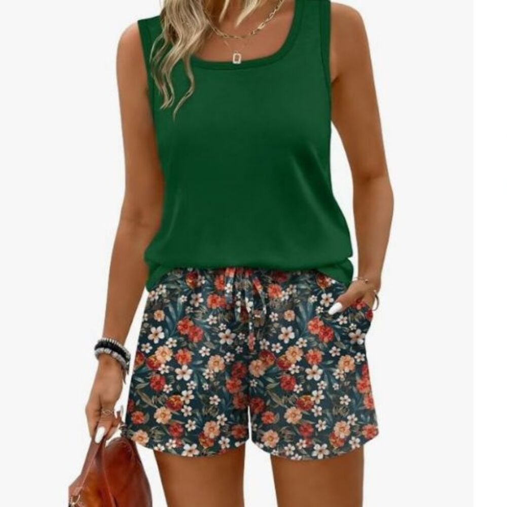 WIHOLL Women’s Large 2 Piece Lounge Set Green Tank Floral Shorts NWT Size L